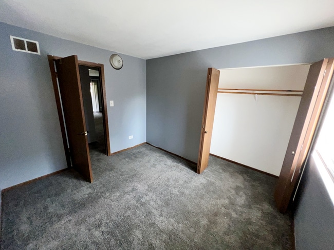 Building Photo - 1259 Cunningham Dr