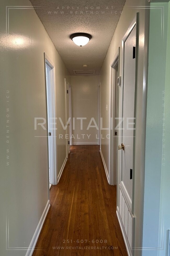 Building Photo - **Coming Soon** 3 Bedroom/2 Bathroom House...