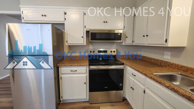 Building Photo - Updated 2bed in Yukon