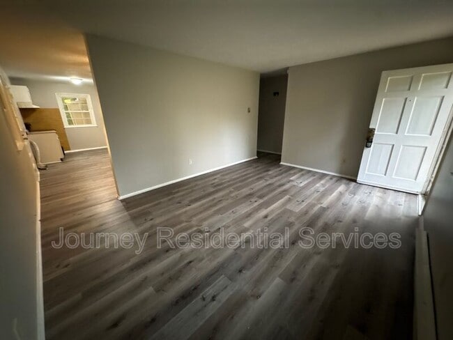 Building Photo - 1602 Ballymena Dr