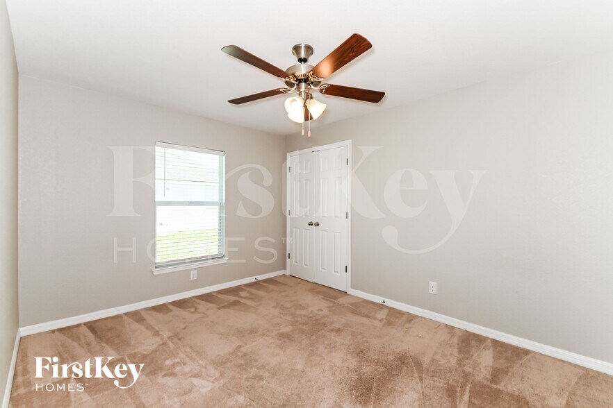 Building Photo - 1201 SW 30th St