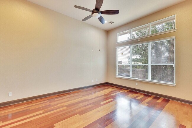 Building Photo - 109 Aria Rdg