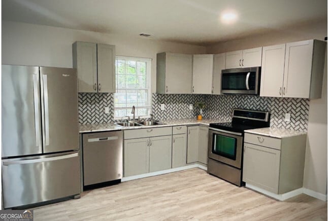 Building Photo - 3857 Gadson Dr
