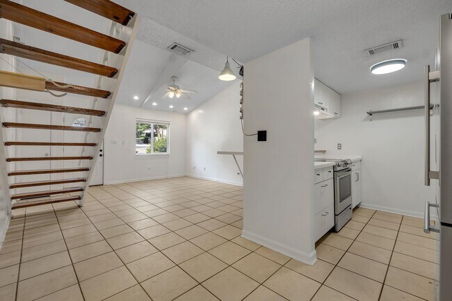 Building Photo - 2471 Talco Hills Dr