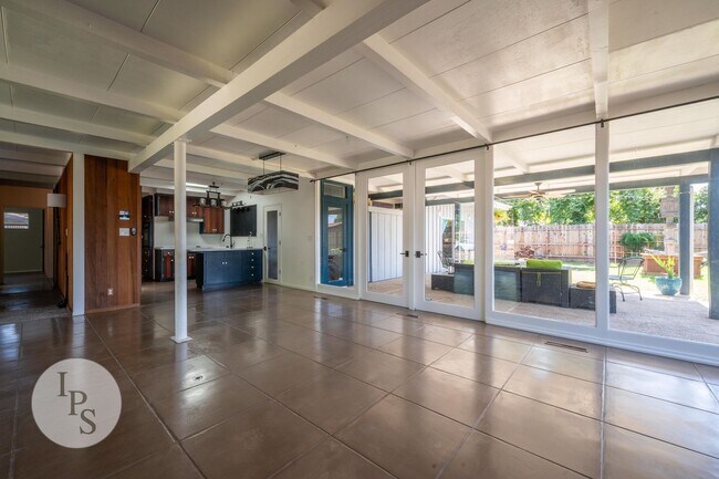 Building Photo - 4096 N Sherman St