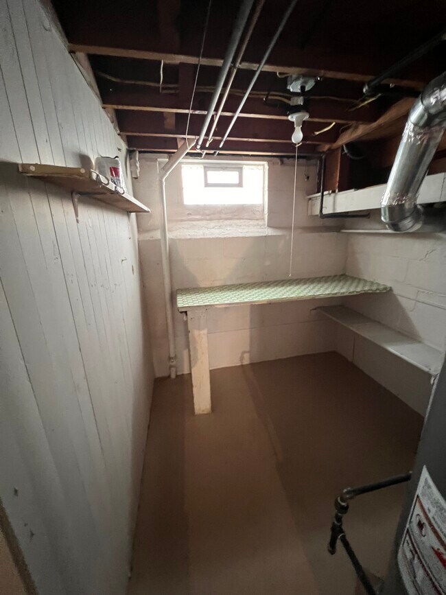 Building Photo - 123 Gould Ave