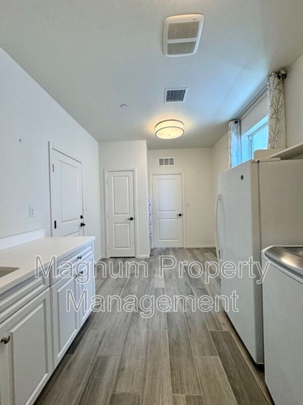 Building Photo - 34913 Limecrest Pl