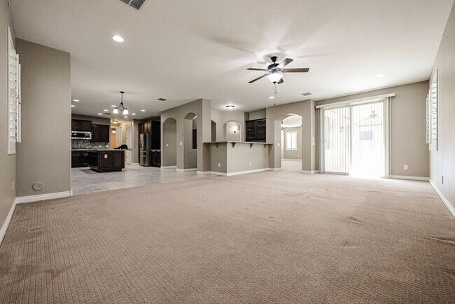 Building Photo - COMING SOON! Great Location!Stunning 6-bedroom Plus 7, 4.5-bathroom home located in Chandler