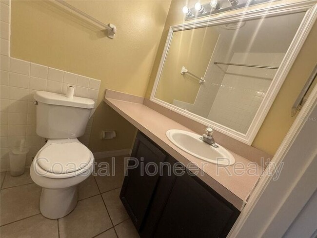 Building Photo - 217 S Moss Rd