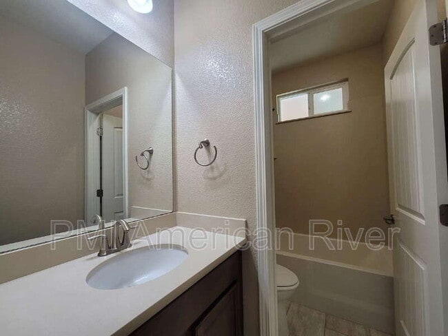 Building Photo - 2356 Wharton Ln