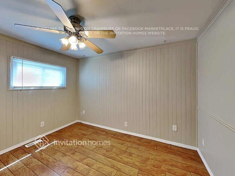 Building Photo - 9220 S 49th Ct
