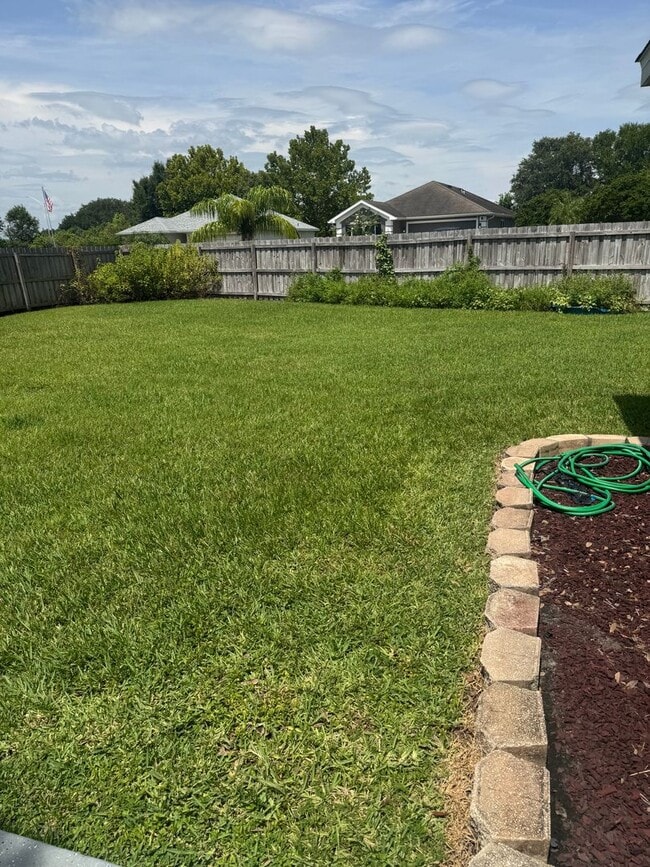 Building Photo - Central Lakeland 3bedroom 2 bath!