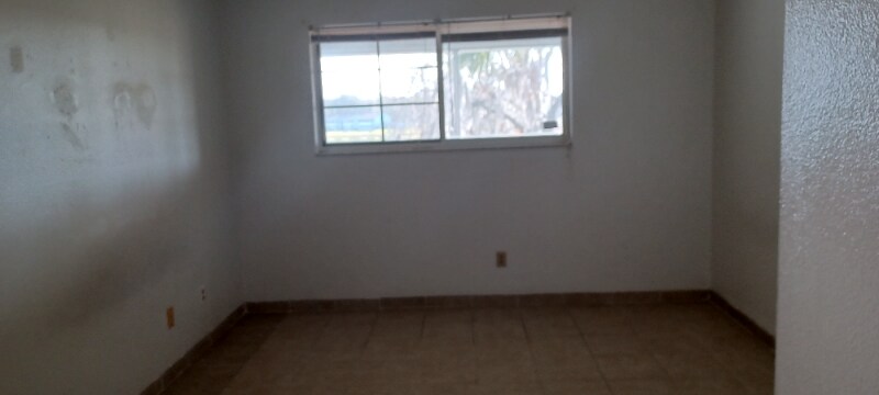 Building Photo - 454 Fairways Cir