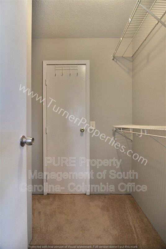 Building Photo - 411 Old Manor Rd