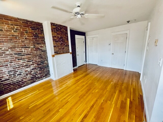 Building Photo - 13 Thacher St