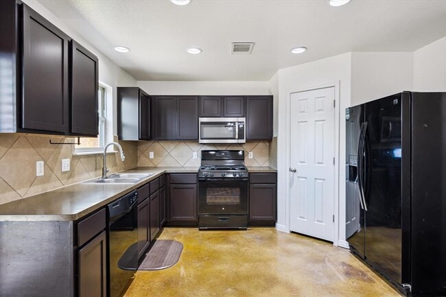 Building Photo - 4512 Senda Ln