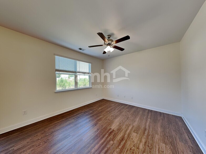 Building Photo - 2487 Napa Valley Dr