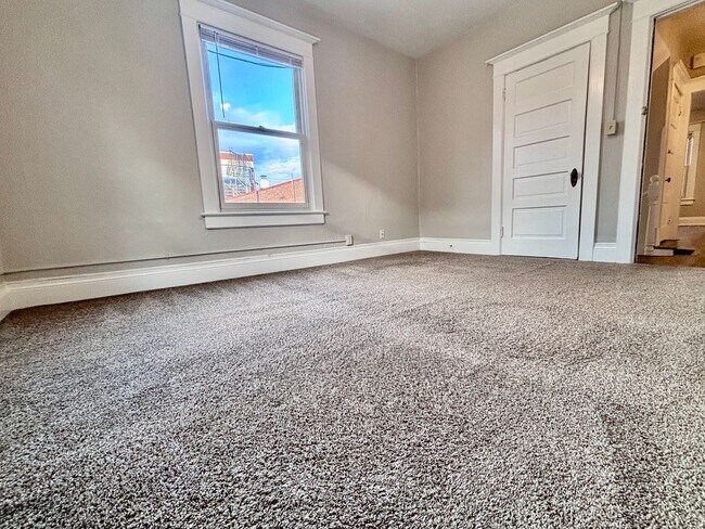 Building Photo - NW 21st