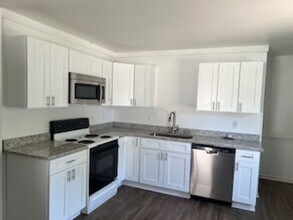 Building Photo - Updated 3 BR in Chesterfield