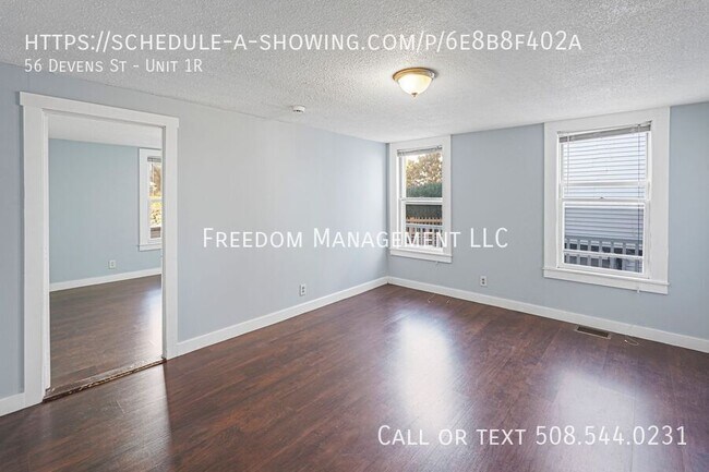 Building Photo - 56 Devens St