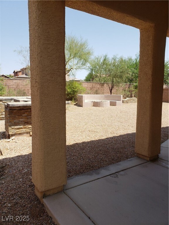 Building Photo - 9338 Wilderness Glen Ave