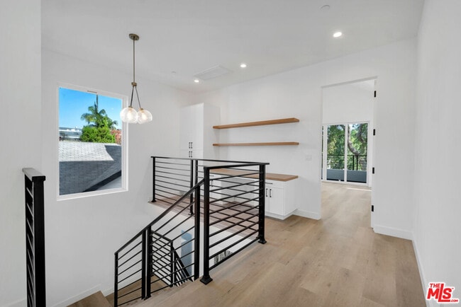 Building Photo - 3137 Curts Ave