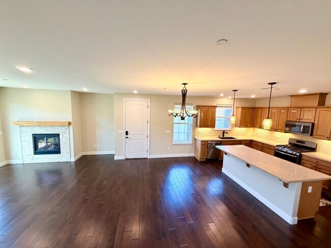 Building Photo - 1991 Wind Ranch Rd