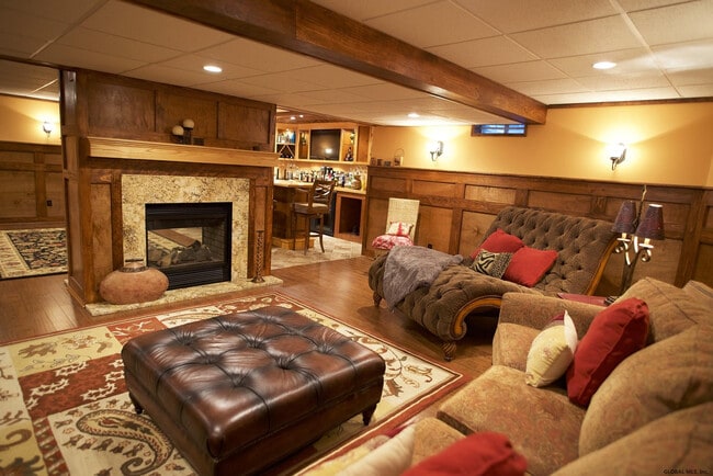 Building Photo - 32 Flat Rock Rd