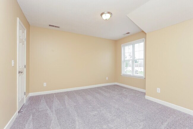 Building Photo - 119 Howard Woody Dr