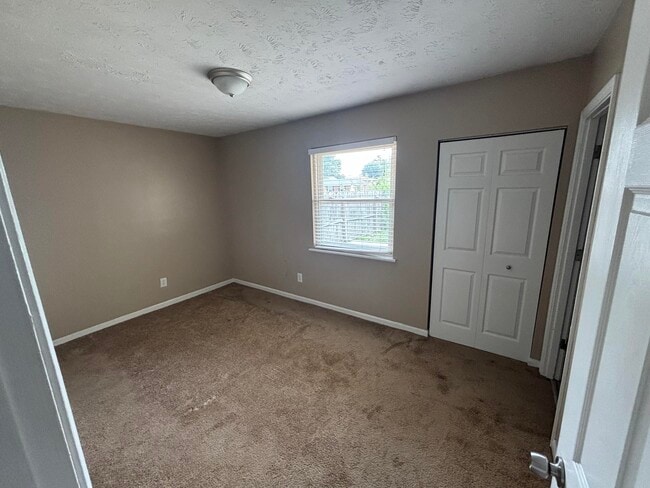 Building Photo - 3836 Wem Dr