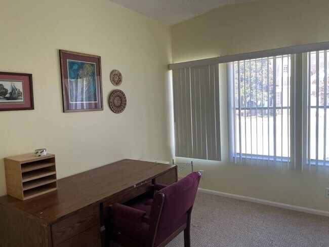 Building Photo - 5870 SW 59th St