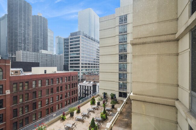 Building Photo - 440 N Wabash Ave