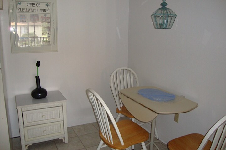 Building Photo - 2699 Pine Ridge Way E