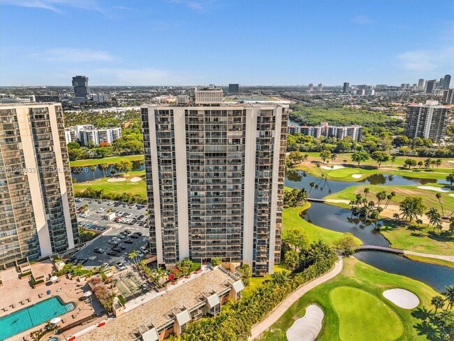 Building Photo - 20301 W Country Club Dr