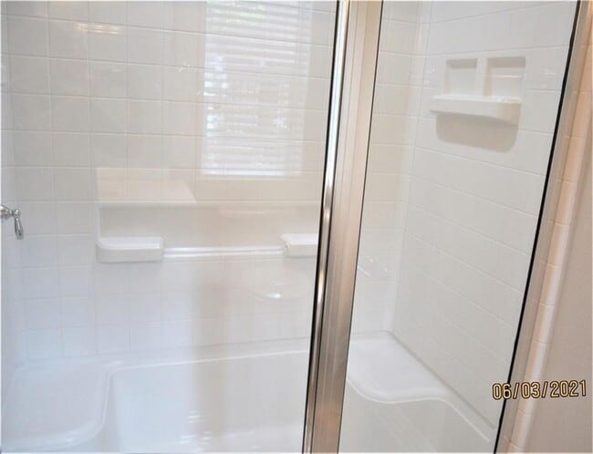 Building Photo - 106 Coyote Trail