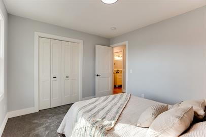 Building Photo - "Charming 3-Bed, 3-Bath Home with 1765 Sq Ft of Comfort in Excelsior!"