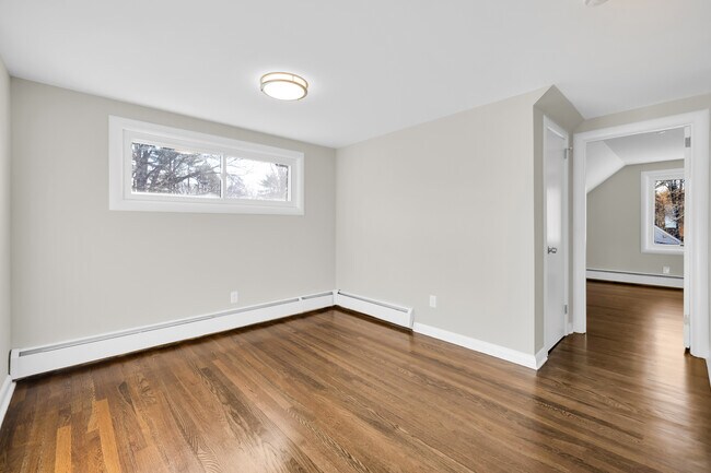 Building Photo - 26 Seminole Cir