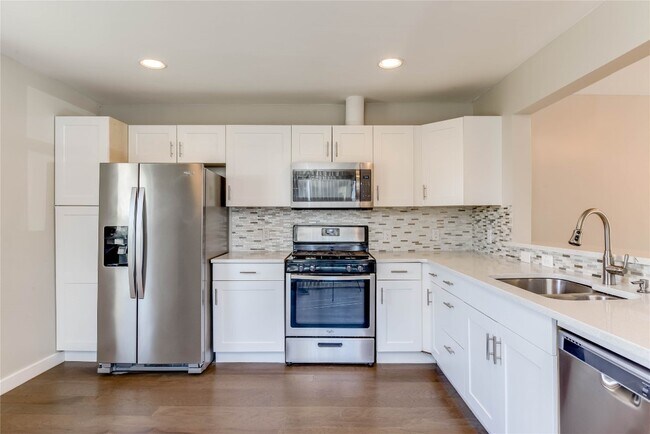 Building Photo - 4702 Bandera Rd