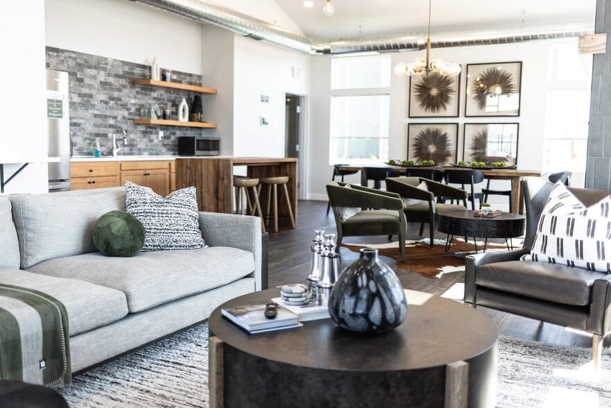 Primary Photo - The Boundary