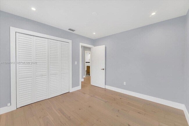 Building Photo - 10330 SW 51st St