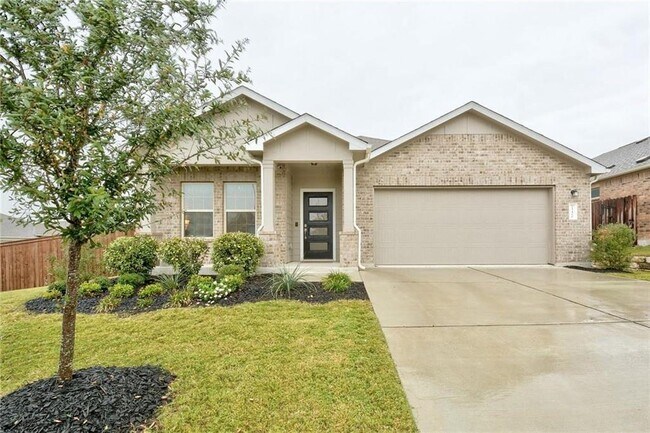 Building Photo - 15400 Summer Ray Dr