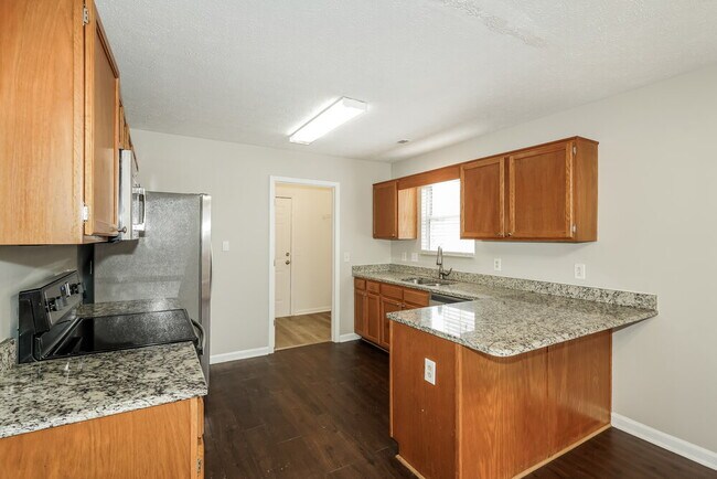 Building Photo - 3544 Glenfalls Dr