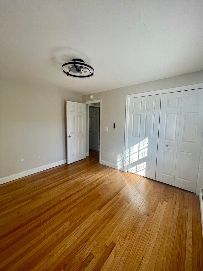 Building Photo - 173 Spruce St