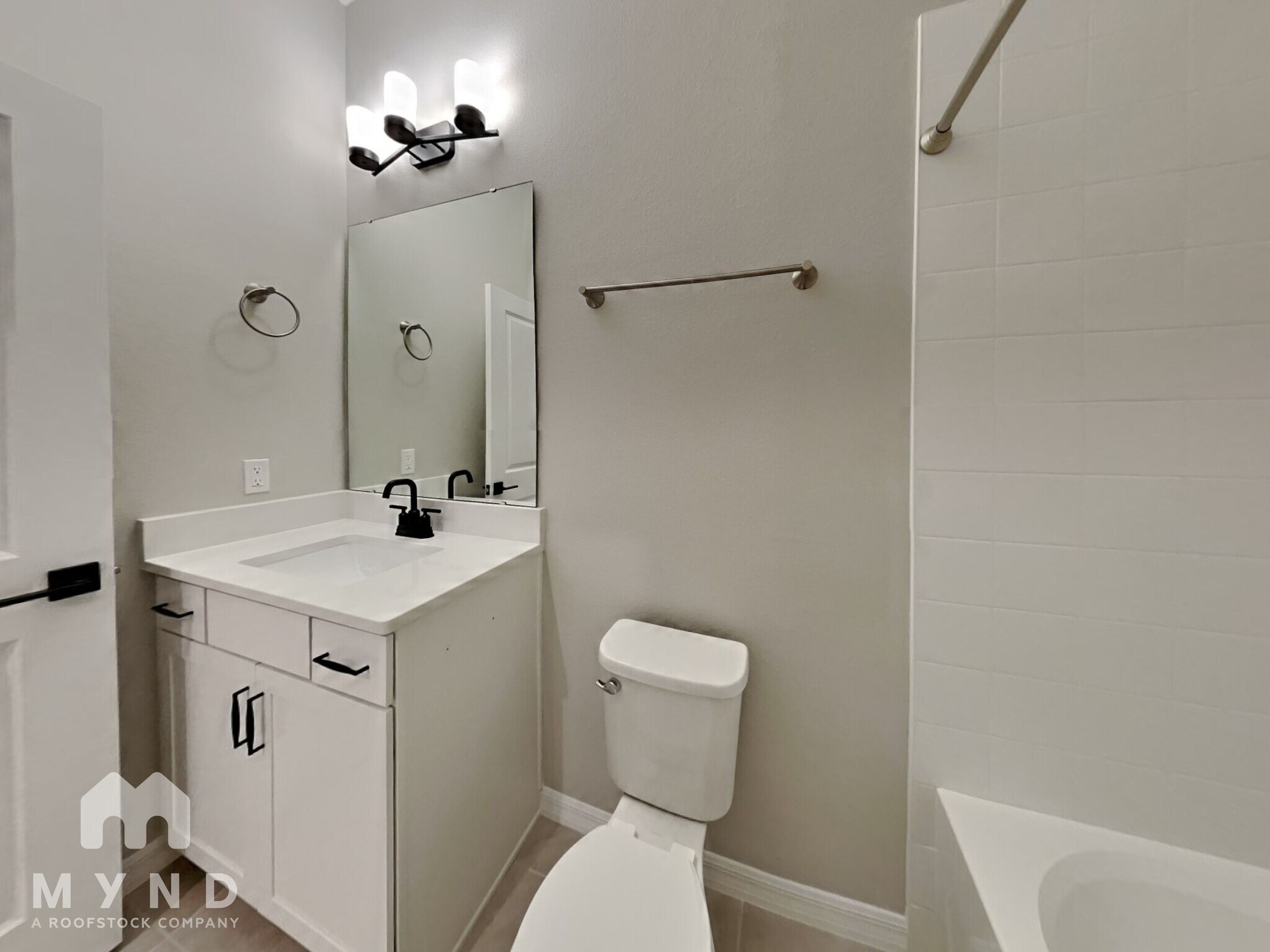 Building Photo - 660 Kimber Ln