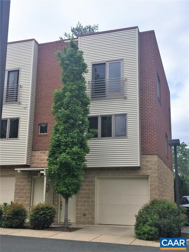 Building Photo - 1013 Linden Ave