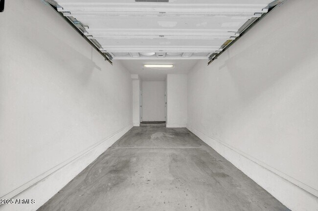 Building Photo - 2727 N Price Rd