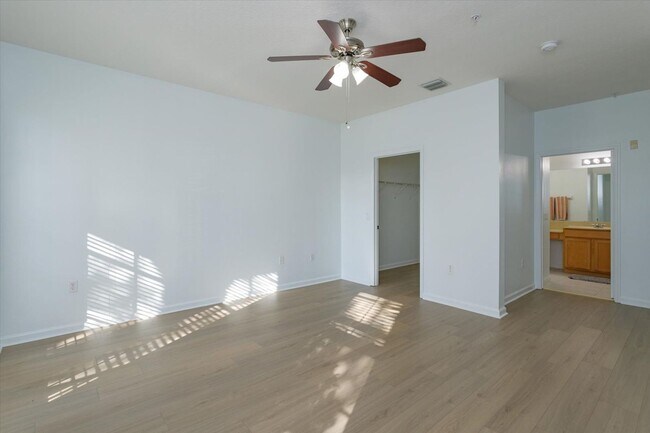 Building Photo - Baldwin Park 2/2 Condo, *Ground Floor* Attached Garage with Enders Park Views! Available June 2026