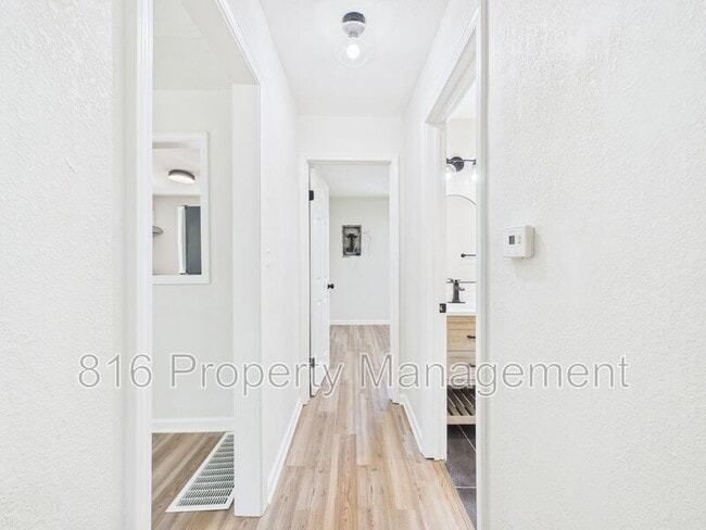 Building Photo - 175 Novak St