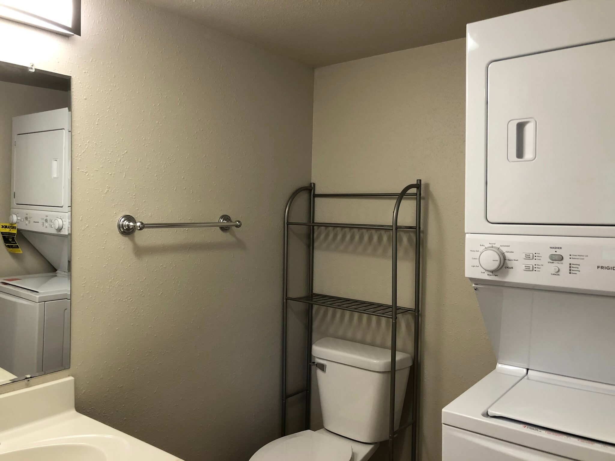 Half bathroom w/new washer/dryer - 954 1/2 Jenifer St