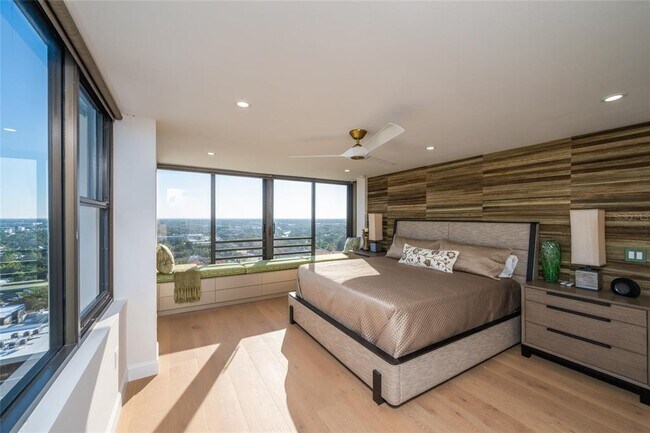 Building Photo - 770 S Palm Ave